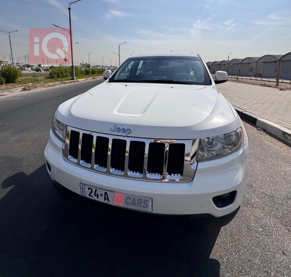 جیپ گراند شیرۆکی